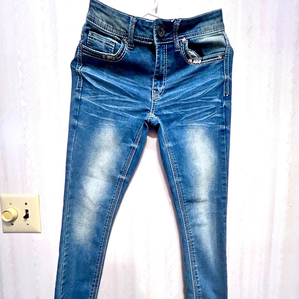 True Leech Jeans Women’s Size 5/6 Mid Rise Dark Wash Faded Out Denim Pants